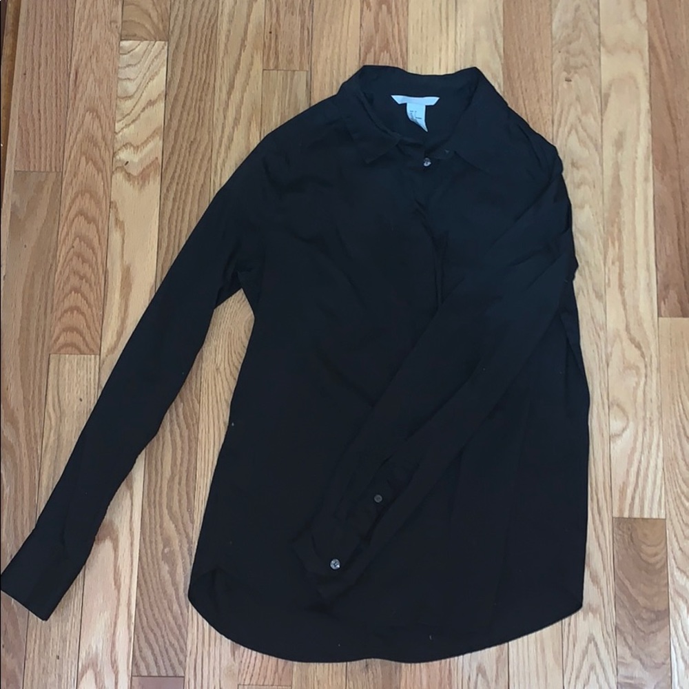 Black H&M button up dress shirt